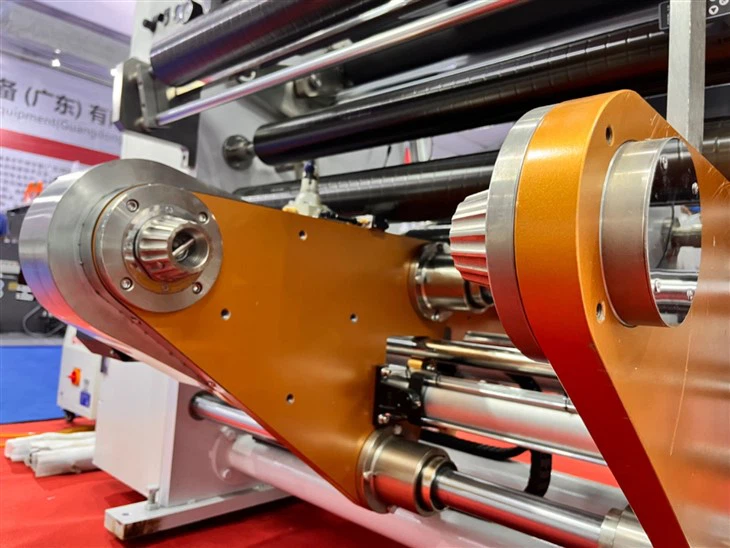 Packing Film Solventless Lamination Machine With Glue Mixer